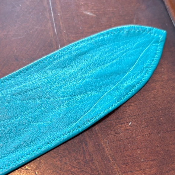 Vintage Turquoise soft leather pliable belt - Picture 2 of 5